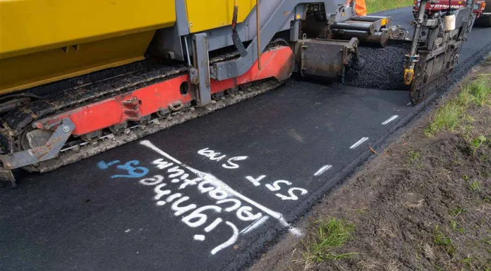 Comenzó en Holanda la construcción de la primera carretera pavimentada con bioasfalto