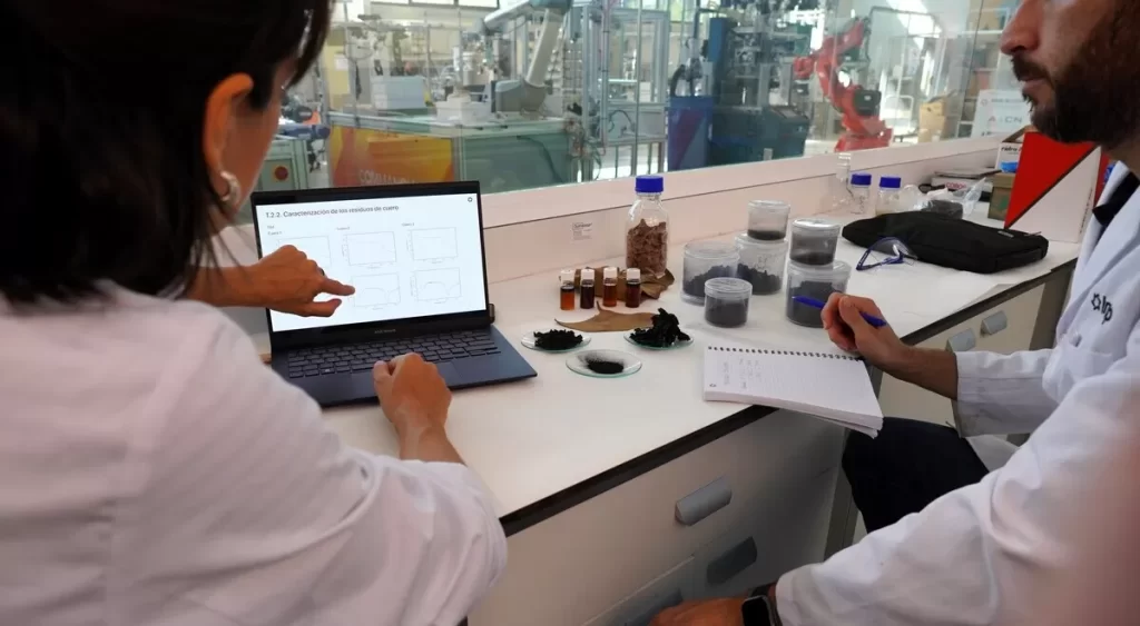 INESCOP valoriza residuos de cuero en biocarbones mediante pirólisis